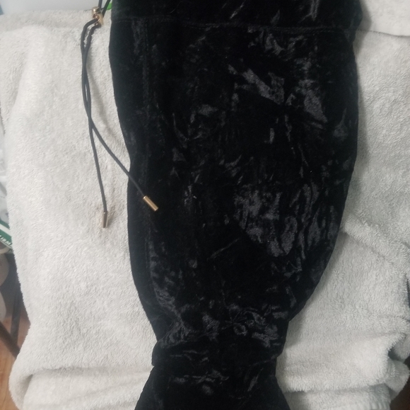 Boots - Picture 2 of 3